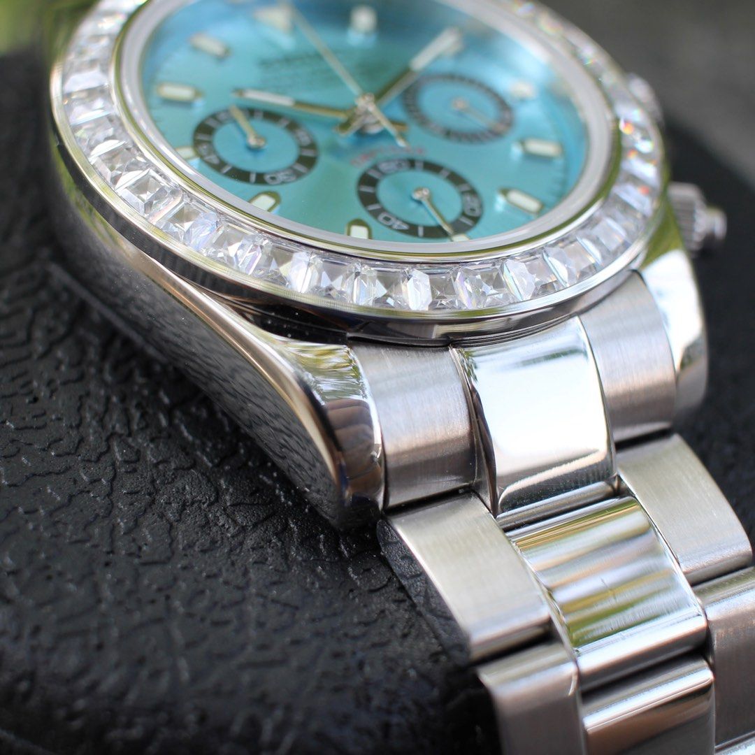 "Frost Royale" — Ice Blue Daytona Diamond Bezel Seiko Mod